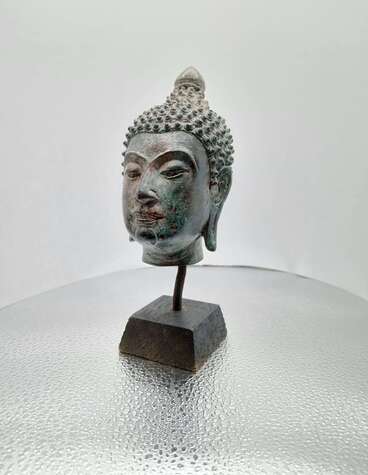 BUDDHA HEAD