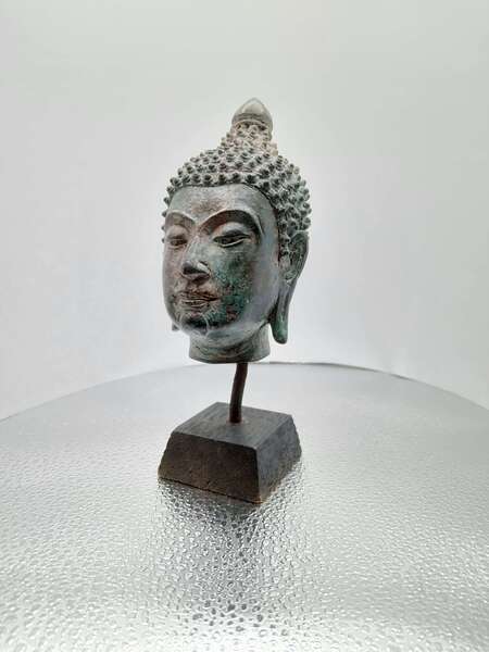 BUDDHA HEAD