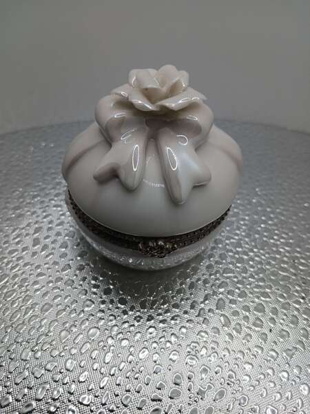 EARRING BOX